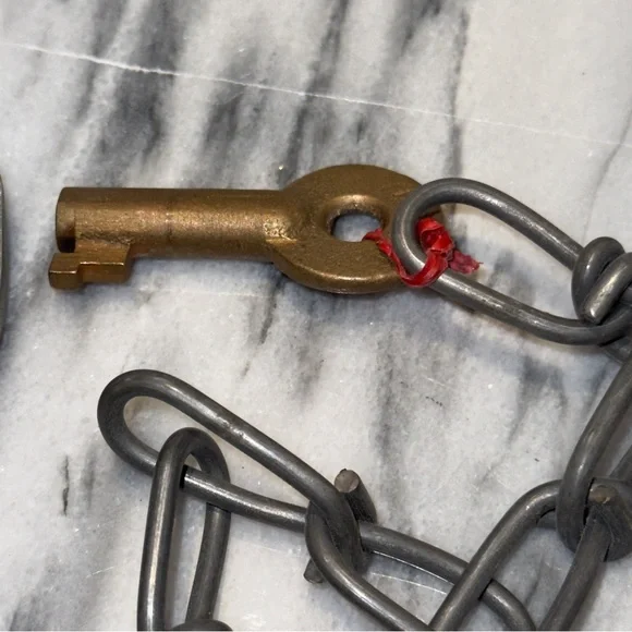 Vtg AdlakePhiladelphia and Columbia RailroadLock with chain/key Works